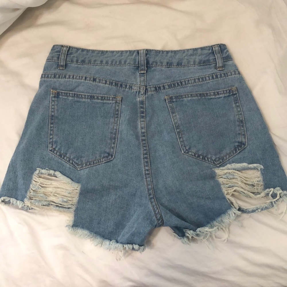 High waisted jean shorts - Picture 3 of 3